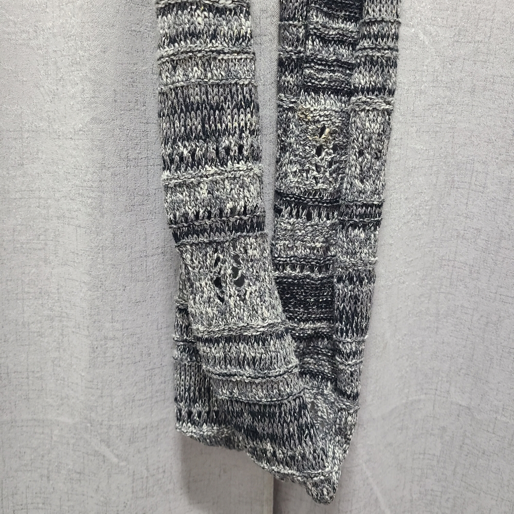Gray Silver‎ Black Knit Scarf